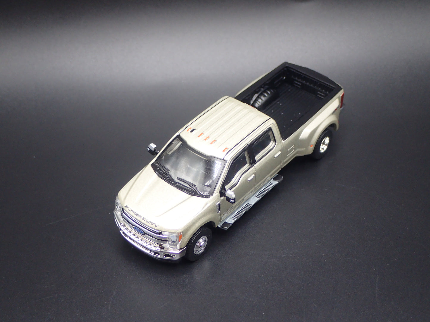 2017-2022 FORD F350 DUALLY PICKUP TRUCK  1:64 SCALE DIECAST MODEL CAR