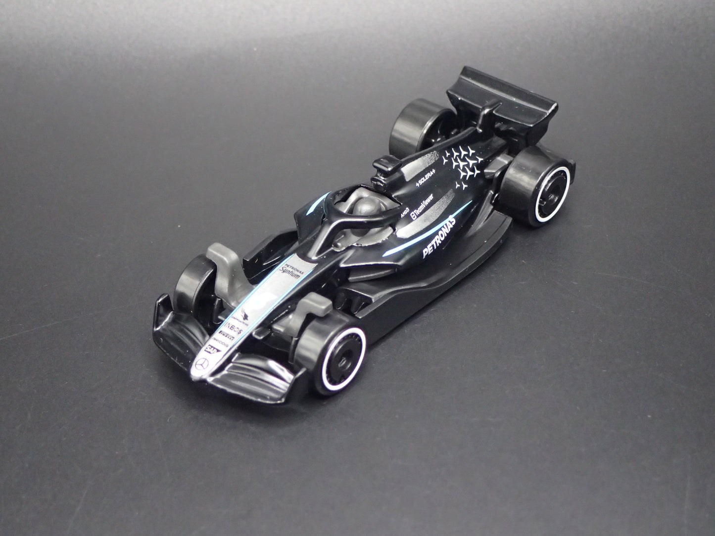 MERCEDES-AMG F1 RACING W16 2025 PETRONAS 1:64 SCALE COLLECTIBLE DIECAST MODEL CAR
