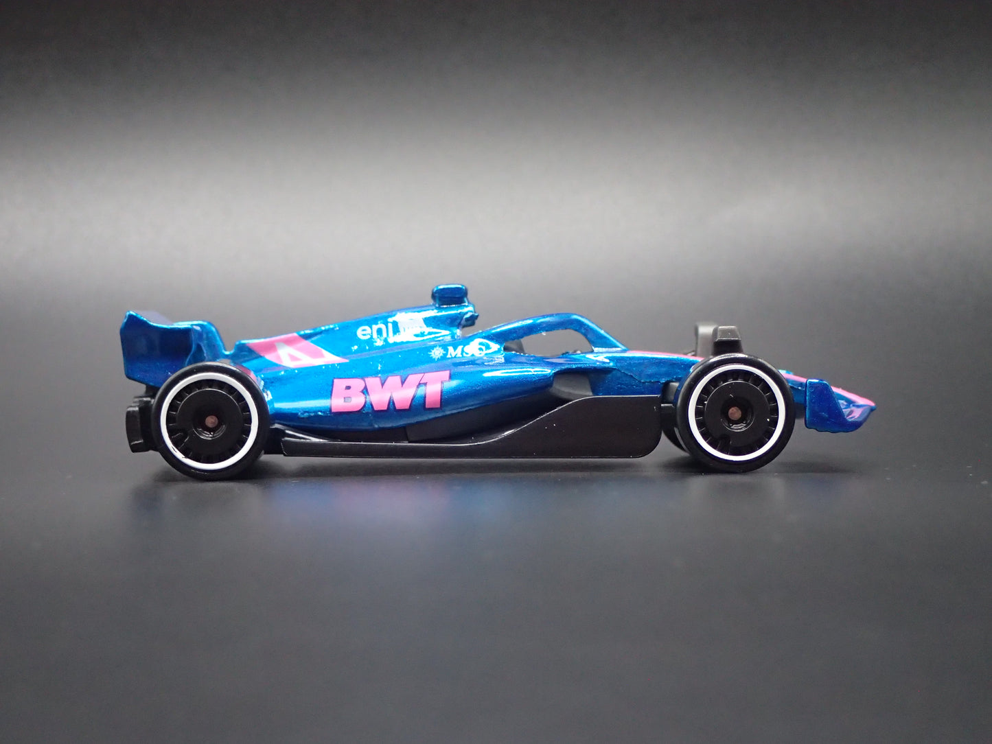 ALPINE A525 F1 RACING BWT 2025 1:64 SCALE COLLECTIBLE DIECAST MODEL CAR