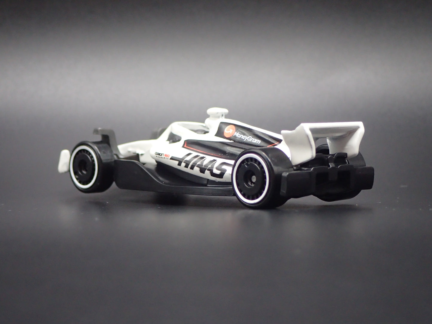 HAAS VF-25 F1 RACING 2025 1:64 SCALE COLLECTIBLE DIECAST MODEL CAR