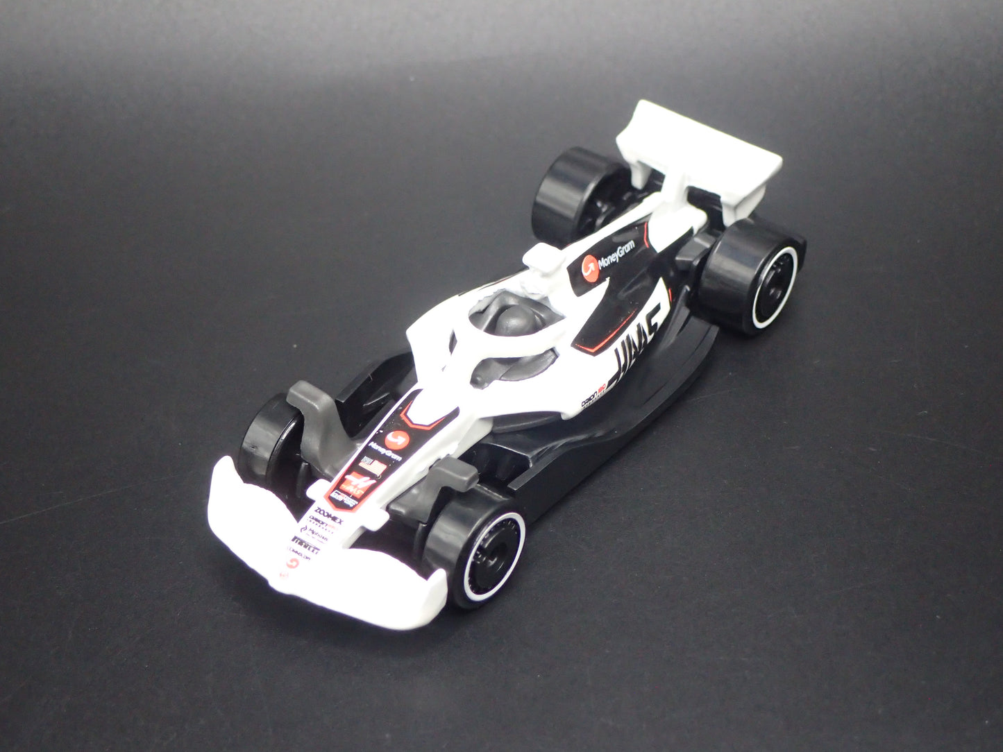 HAAS VF-25 F1 RACING 2025 1:64 SCALE COLLECTIBLE DIECAST MODEL CAR