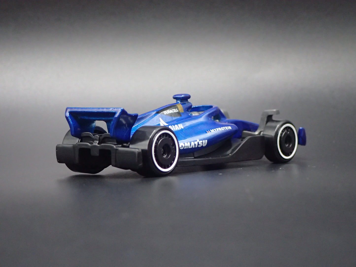 ATLASSIAN WILLIAMS FW47 F1 RACING 2025 1:64 SCALE DIECAST MODEL CAR