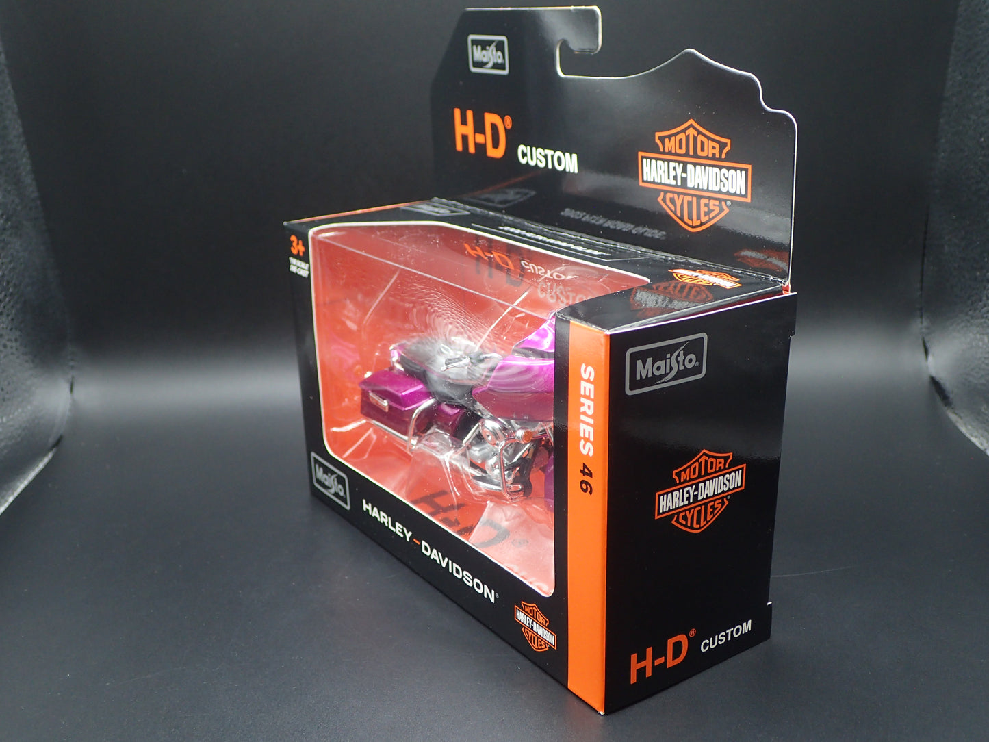 2002 02 FLTR ROAD GLIDE HARLEY DAVIDSON MOTORCYCLE MAISTO SERIES 46 1/18 MODEL