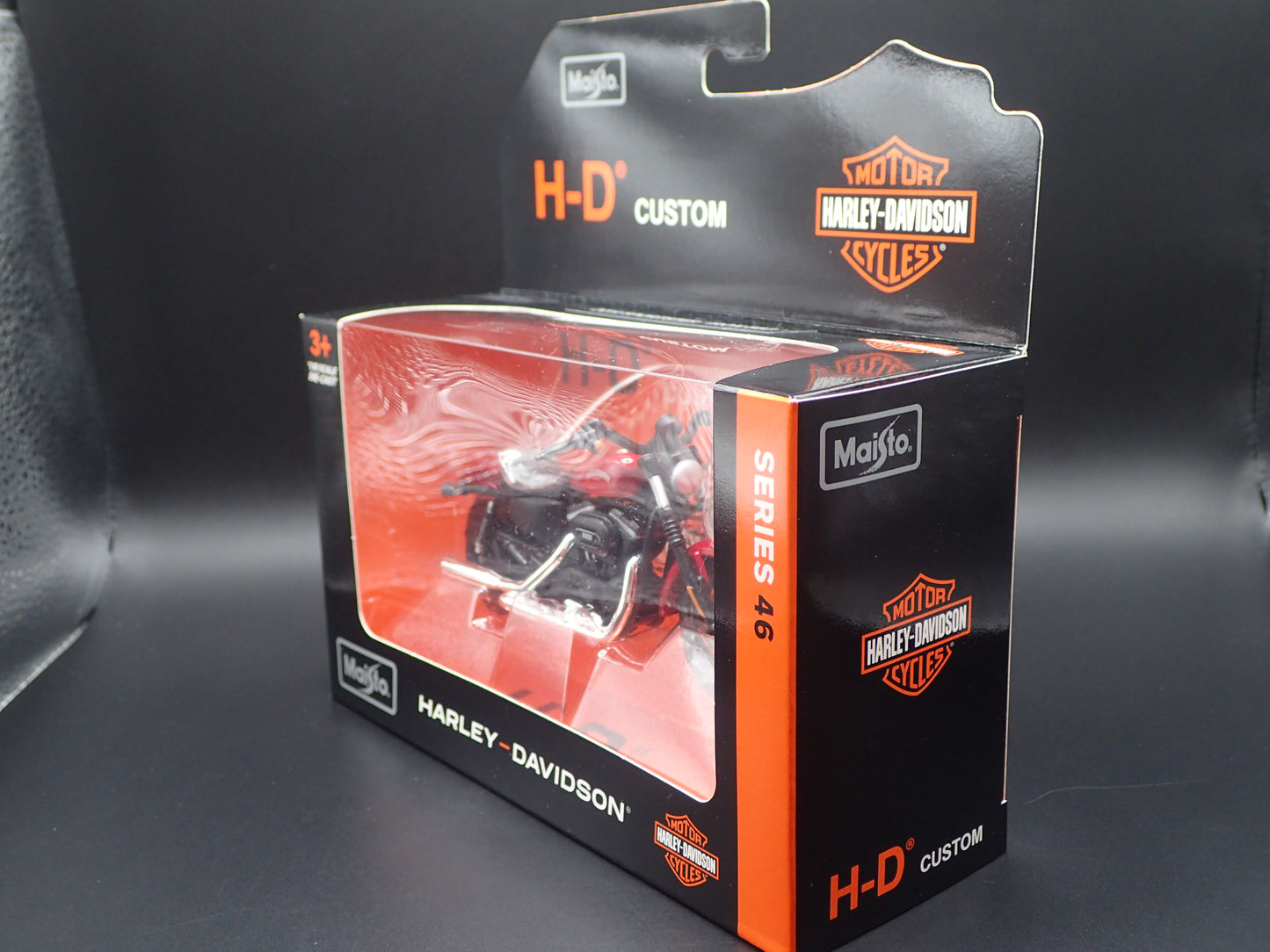 2014 SPORTSTER IRON 883 HARLEY DAVIDSON MOTORCYCLE MAISTO SERIES 46 1/18 MODEL