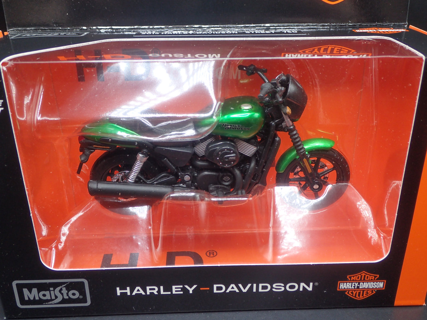 2015 15 STREET 750 HARLEY DAVIDSON MOTORCYCLE MAISTO SERIES 46 1/18 MODEL BIKE
