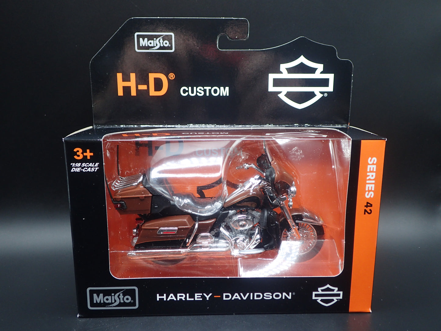2013 FLHTK ELECTRA GLIDE ULTRA LIMITED HARLEY DAVIDSON SERIES 42 1/18 MOTORCYCLE