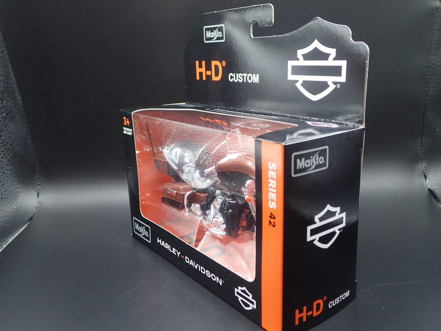 2013 FLHTK ELECTRA GLIDE ULTRA LIMITED HARLEY DAVIDSON SERIES 42 1/18 MOTORCYCLE