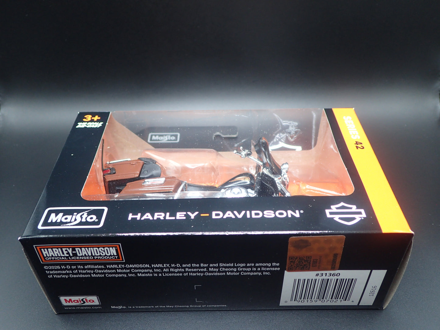 2013 FLHTK ELECTRA GLIDE ULTRA LIMITED HARLEY DAVIDSON SERIES 42 1/18 MOTORCYCLE