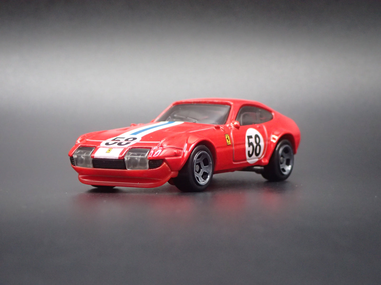 1968-1973 FERRARI 365 GTB4 COMPETIZIONE RED 1:64 SCALE DIORAMA DIECAST MODEL CAR