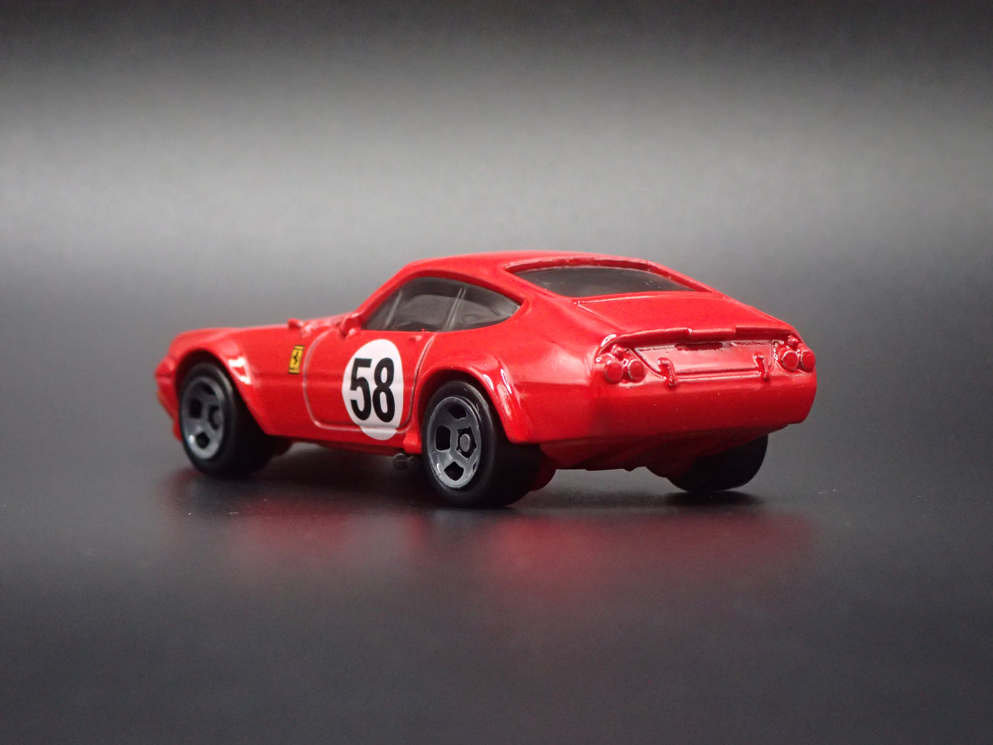 1968-1973 FERRARI 365 GTB4 COMPETIZIONE RED 1:64 SCALE DIORAMA DIECAST MODEL CAR