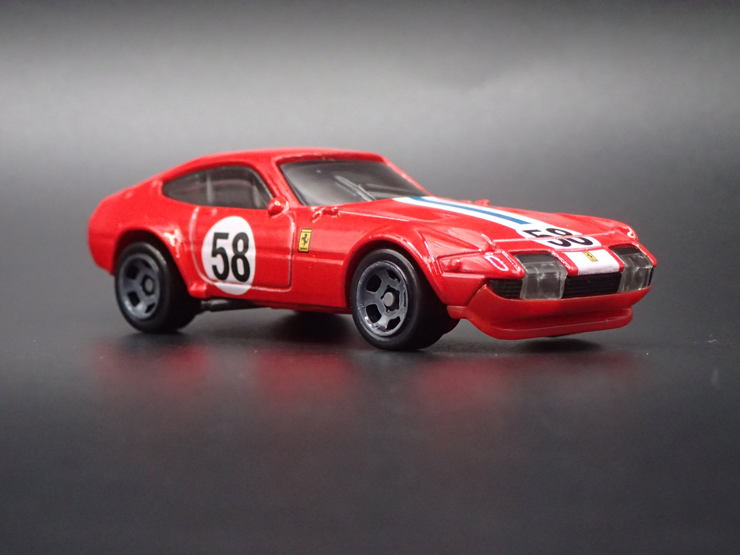 1968-1973 FERRARI 365 GTB4 COMPETIZIONE RED 1:64 SCALE DIORAMA DIECAST MODEL CAR