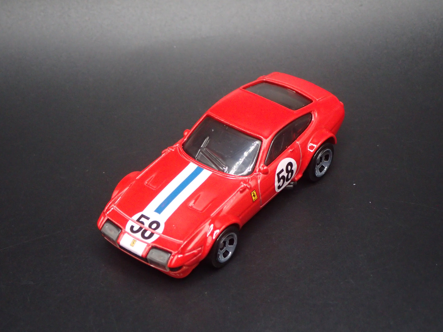 1968-1973 FERRARI 365 GTB4 COMPETIZIONE RED 1:64 SCALE DIORAMA DIECAST MODEL CAR