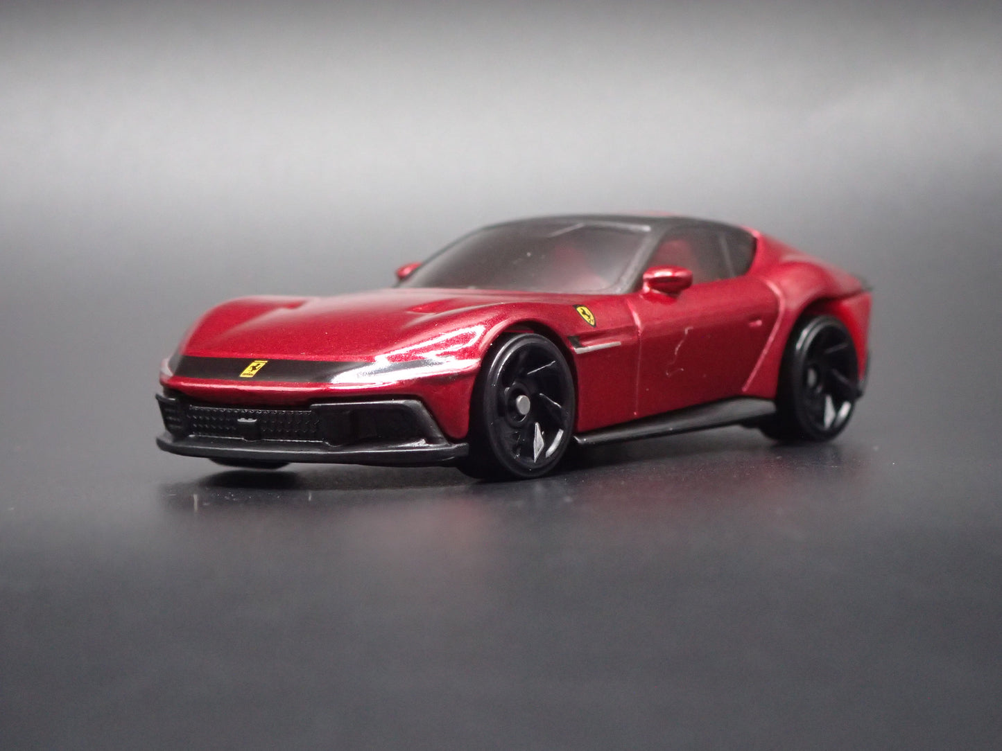 2024-2026 FERRARI 12CILINDRI 1:64 SCALE COLLECTIBLE DIORAMA DIECAST MODEL CAR