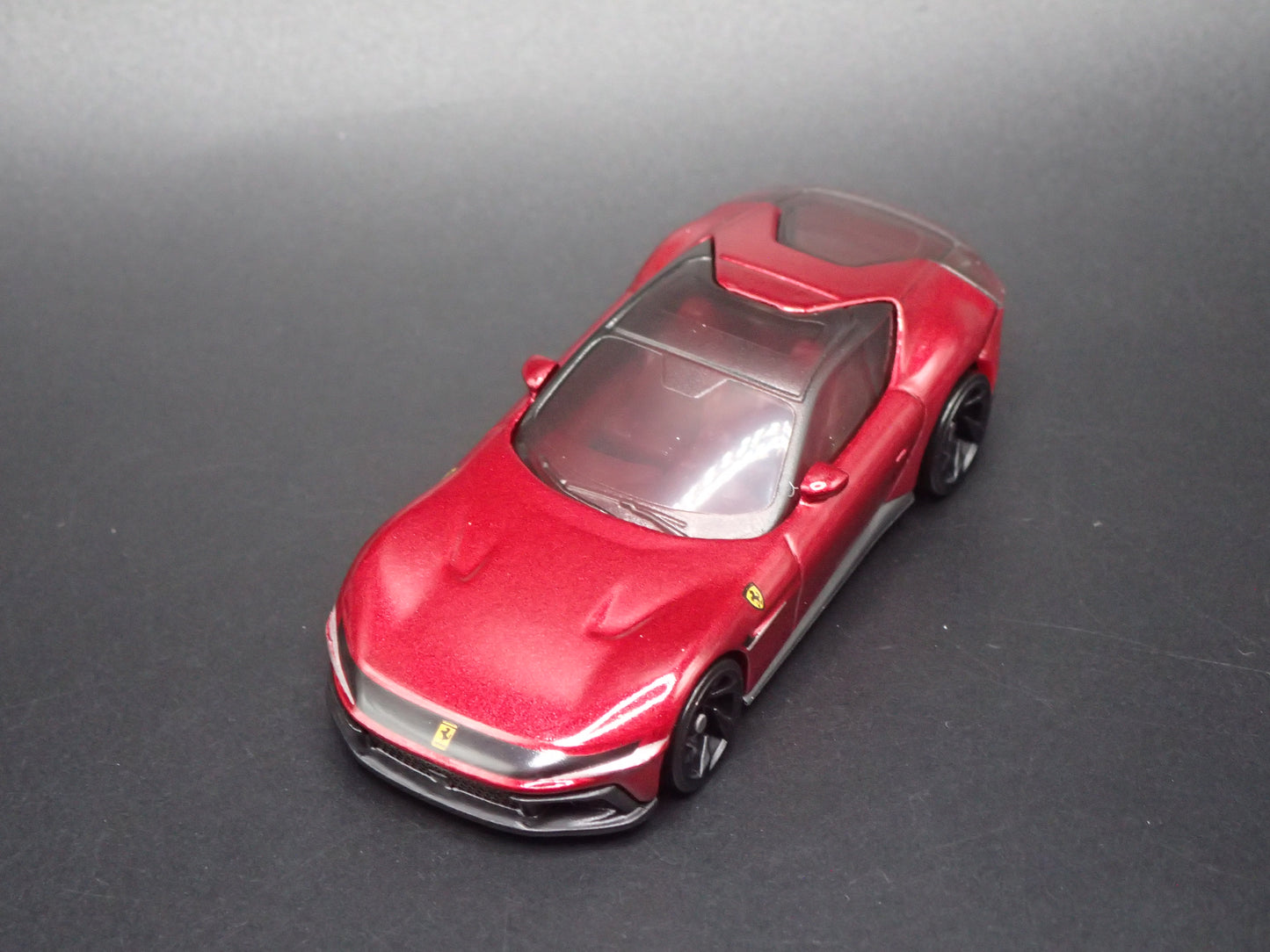 2024-2026 FERRARI 12CILINDRI 1:64 SCALE COLLECTIBLE DIORAMA DIECAST MODEL CAR