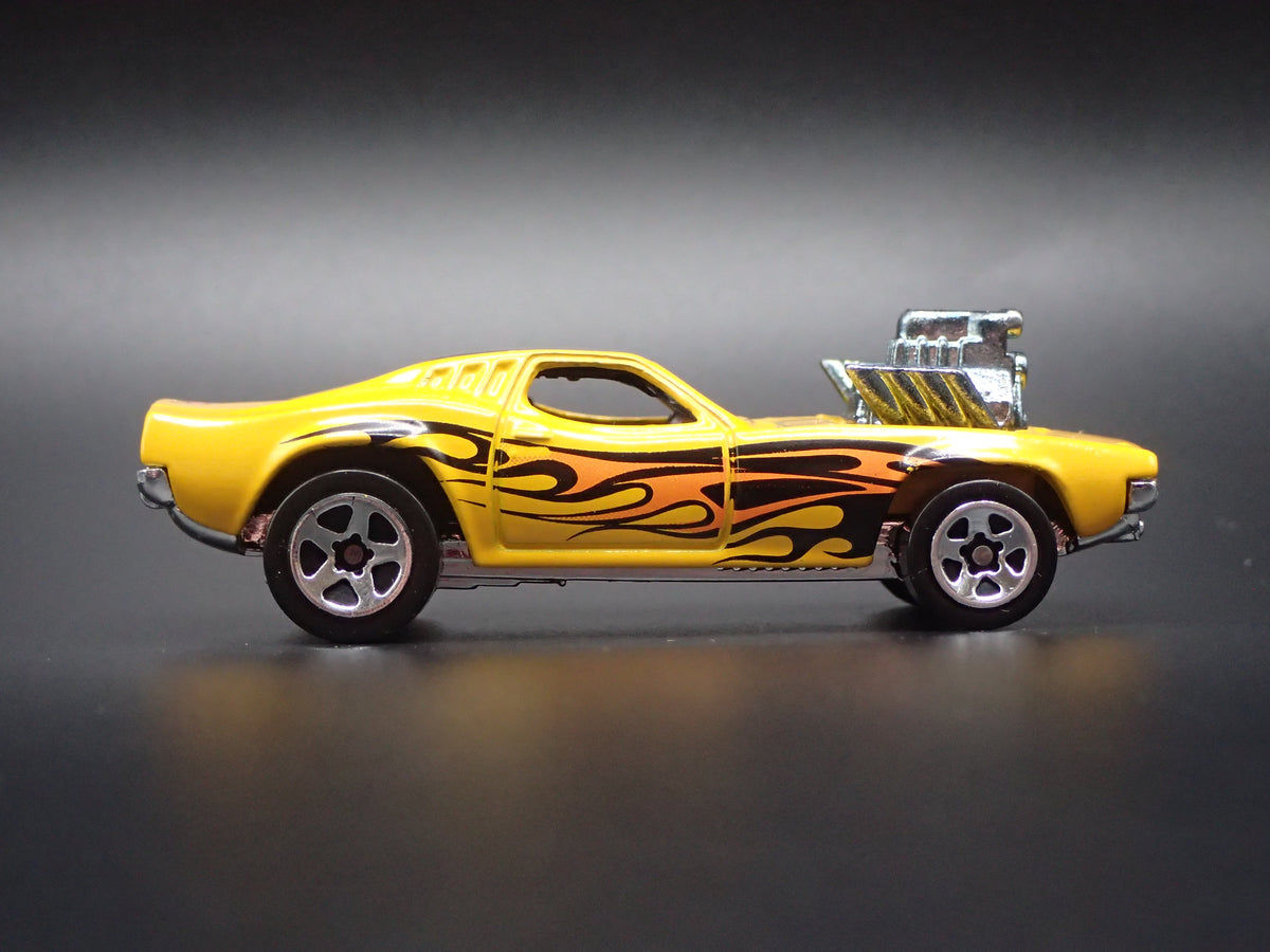 ROGER DODGER DIXIE CHALLENGER 1/64 SCALE COLLECTIBLE DIORAMA DIECAST MODEL CAR