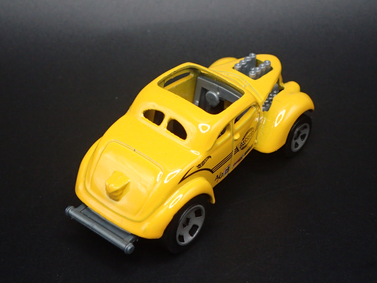 1937 37 FORD COUPE GASSER HOT ROD NHRA 1:64 SCALE DIORAMA DIECAST MODEL CAR