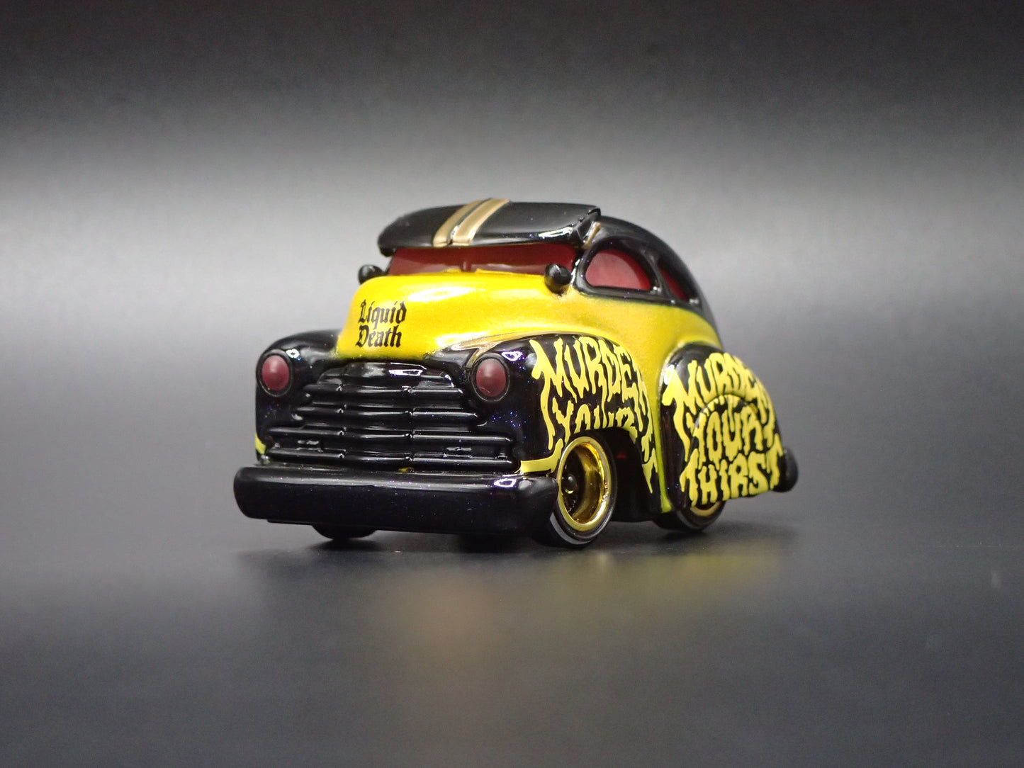 1947 47 CHEVROLET FLEETLINE LIQUID DEATH CAR TUNED 1:64 SCALE DIECAST MODEL CAR