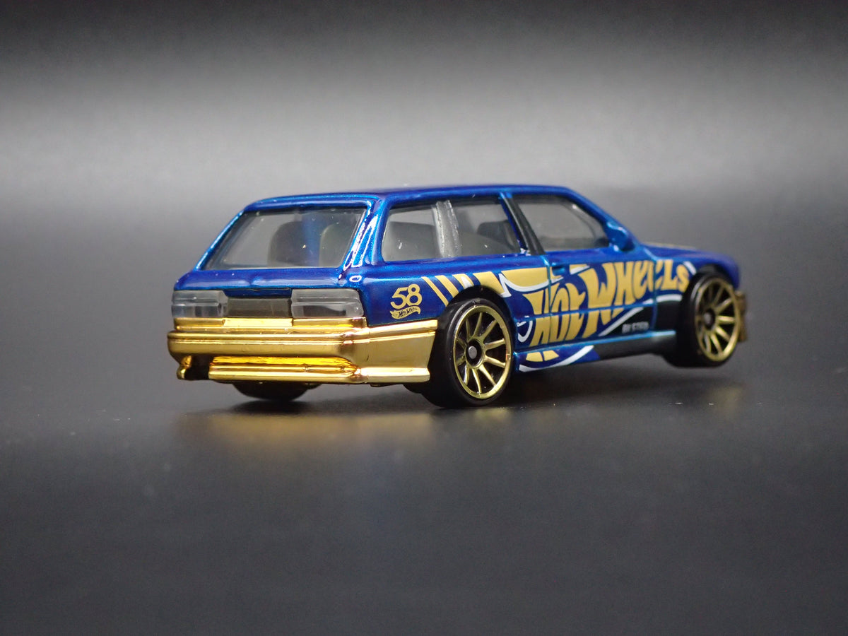 1986-1991 BMW M3 E30 STATION WAGON BLUE 1:64 SCALE COLLECTIBLE DIECAST MODEL CAR
