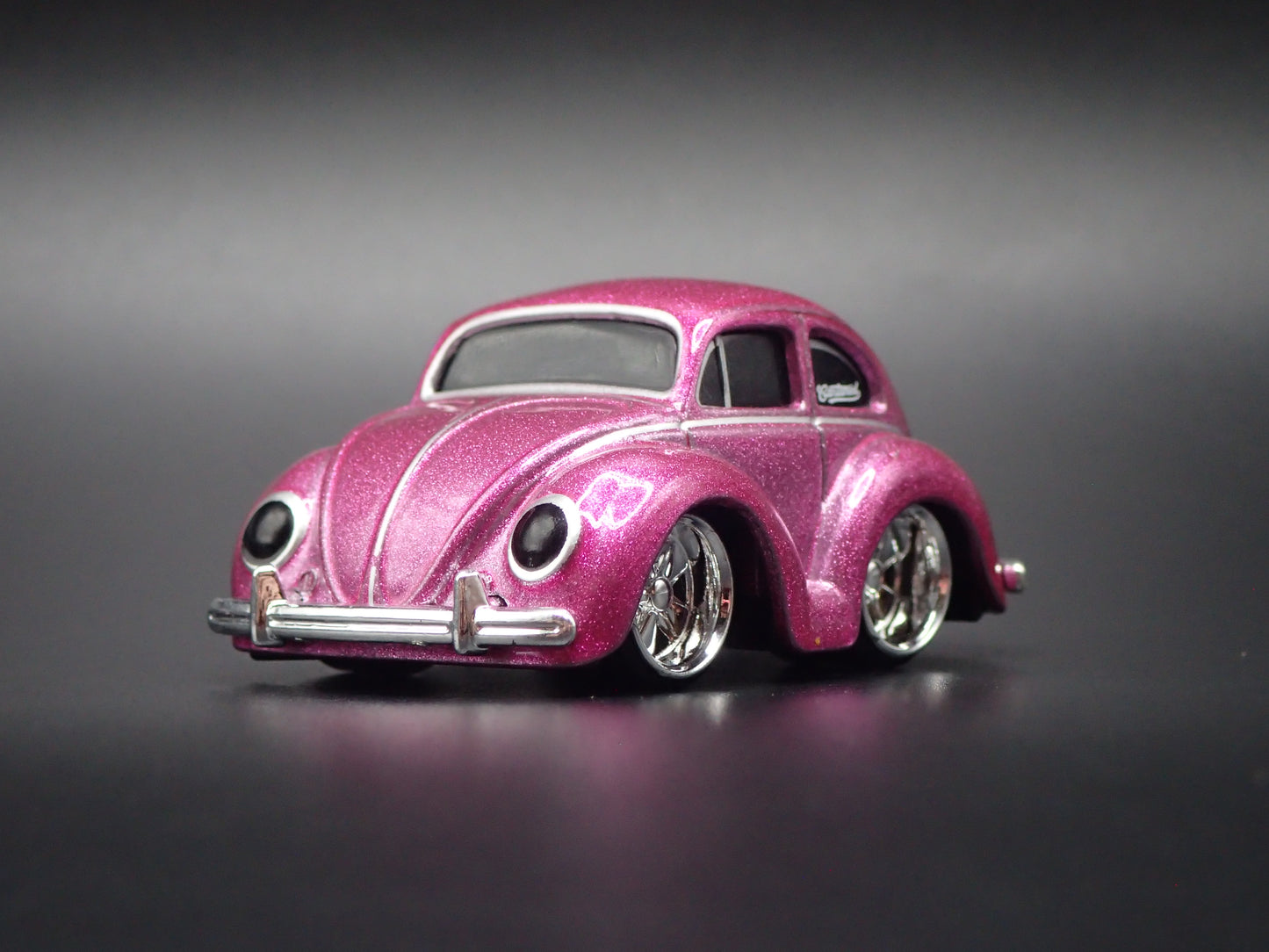 VW BEETLE CAR TUNED PINK 1:64 SCALE DIORAMA DIECAST MODEL CAR