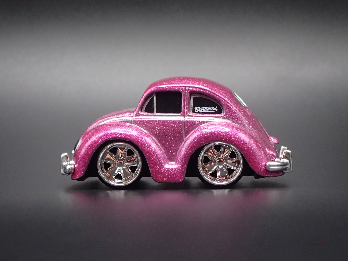 VW BEETLE CAR TUNED PINK 1:64 SCALE DIORAMA DIECAST MODEL CAR