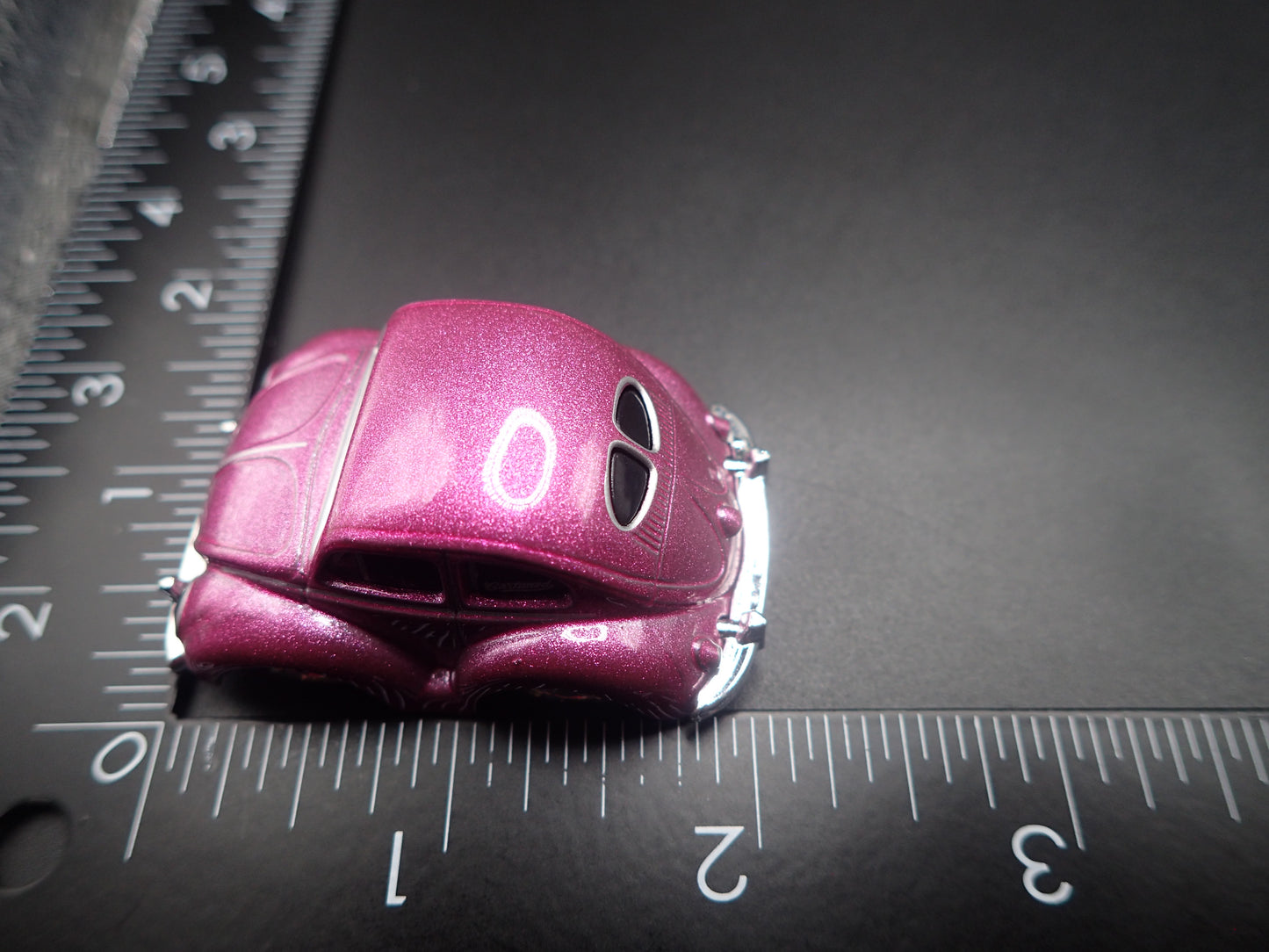 VW BEETLE CAR TUNED PINK 1:64 SCALE DIORAMA DIECAST MODEL CAR