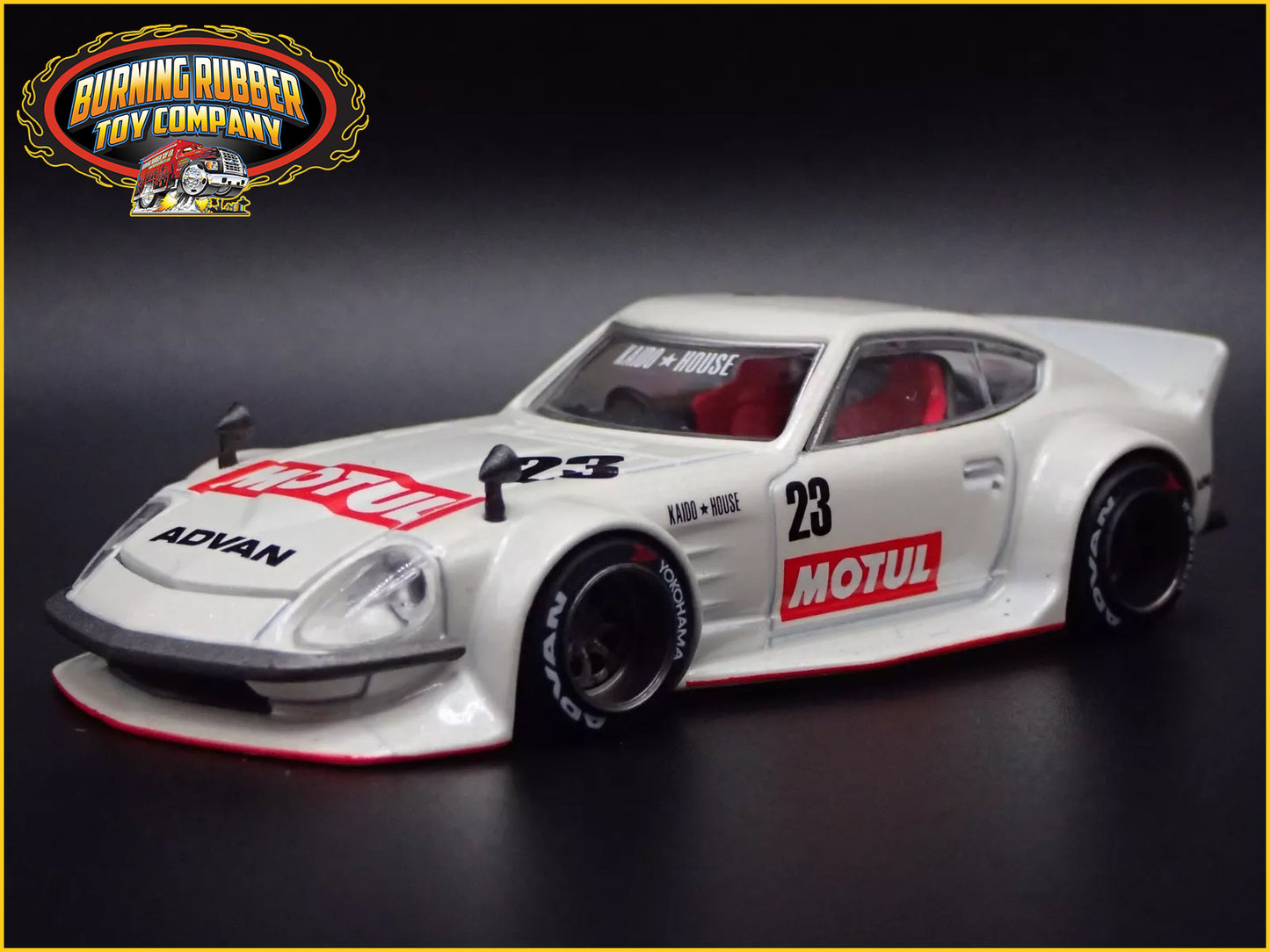 DATSUN FAIRLADY Z MOTUL V3 KADIO HOUSE JDM 1/64 SCALE DIORAMA DIECAST MODEL CAR
