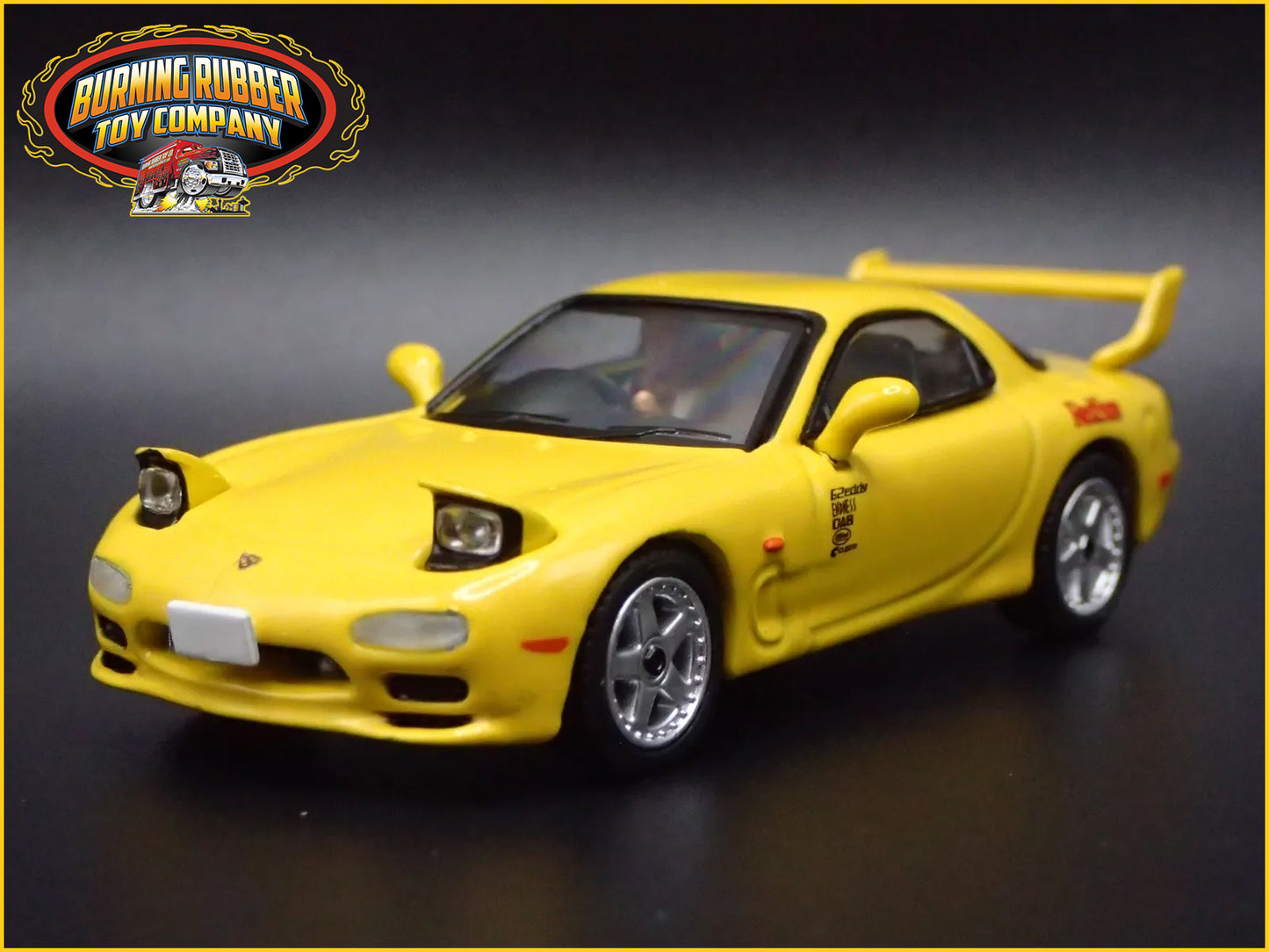 MAZDA RX7 INITIAL D YELLOW JDM POP UP LIGHT 1:64 SCALE DIORAMA DIECAST MODEL CAR