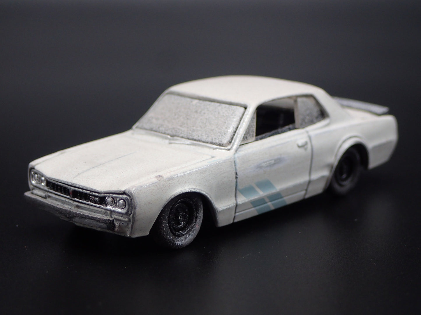 1971 71 NISSAN SKYLINE GTR CUSTOM BARN FIND 1:64 SCALE DIORAMA DIECAST MODEL CAR