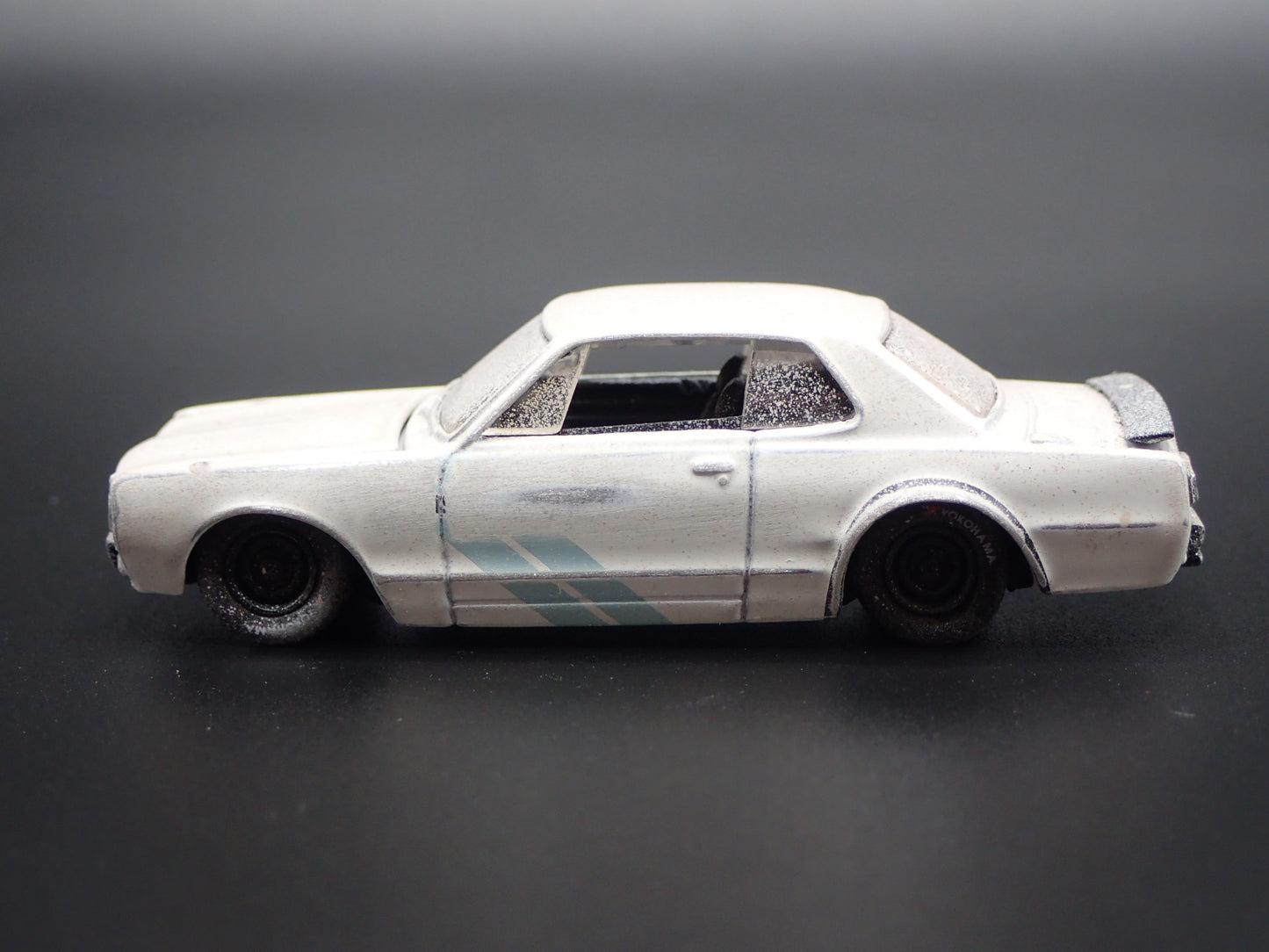 1971 71 NISSAN SKYLINE GTR CUSTOM BARN FIND 1:64 SCALE DIORAMA DIECAST MODEL CAR