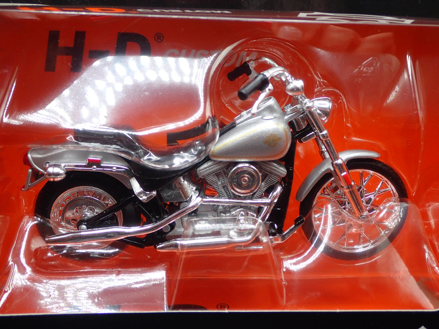 1984 84 FXST SOFTAIL HARLEY DAVIDSON MOTORCYCLE MAISTO SERIES 44 RARE 1/18 MODEL