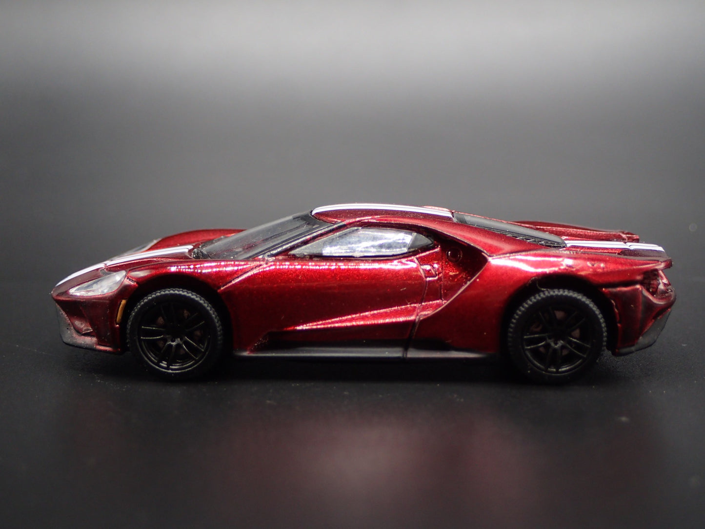 2017-2022 FORD GT RACING SUPERCAR RED RARE 1:64 SCALE DIORAMA DIECAST MODEL CAR