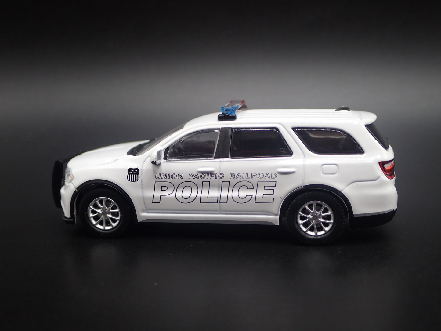 2018 18 DODGE DURANGO UNION PACIFIC RAILROAD POLICE 1:64 SCALE DIECAST MODEL CAR