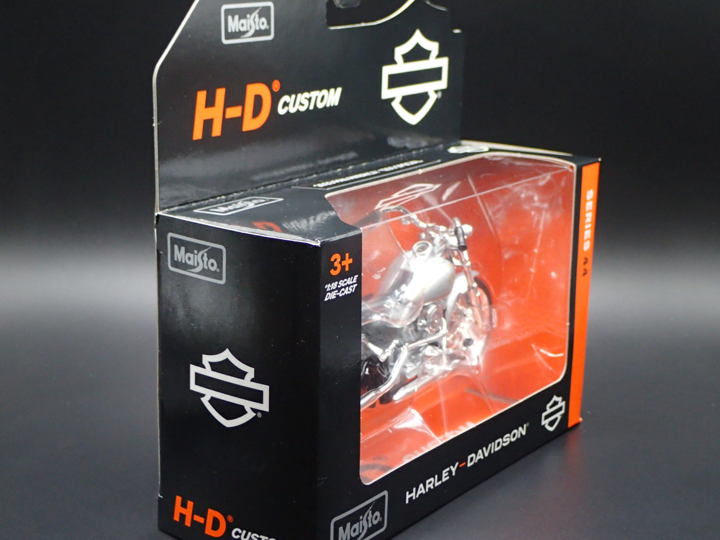 1984 84 FXST SOFTAIL HARLEY DAVIDSON MOTORCYCLE MAISTO SERIES 44 RARE 1/18 MODEL