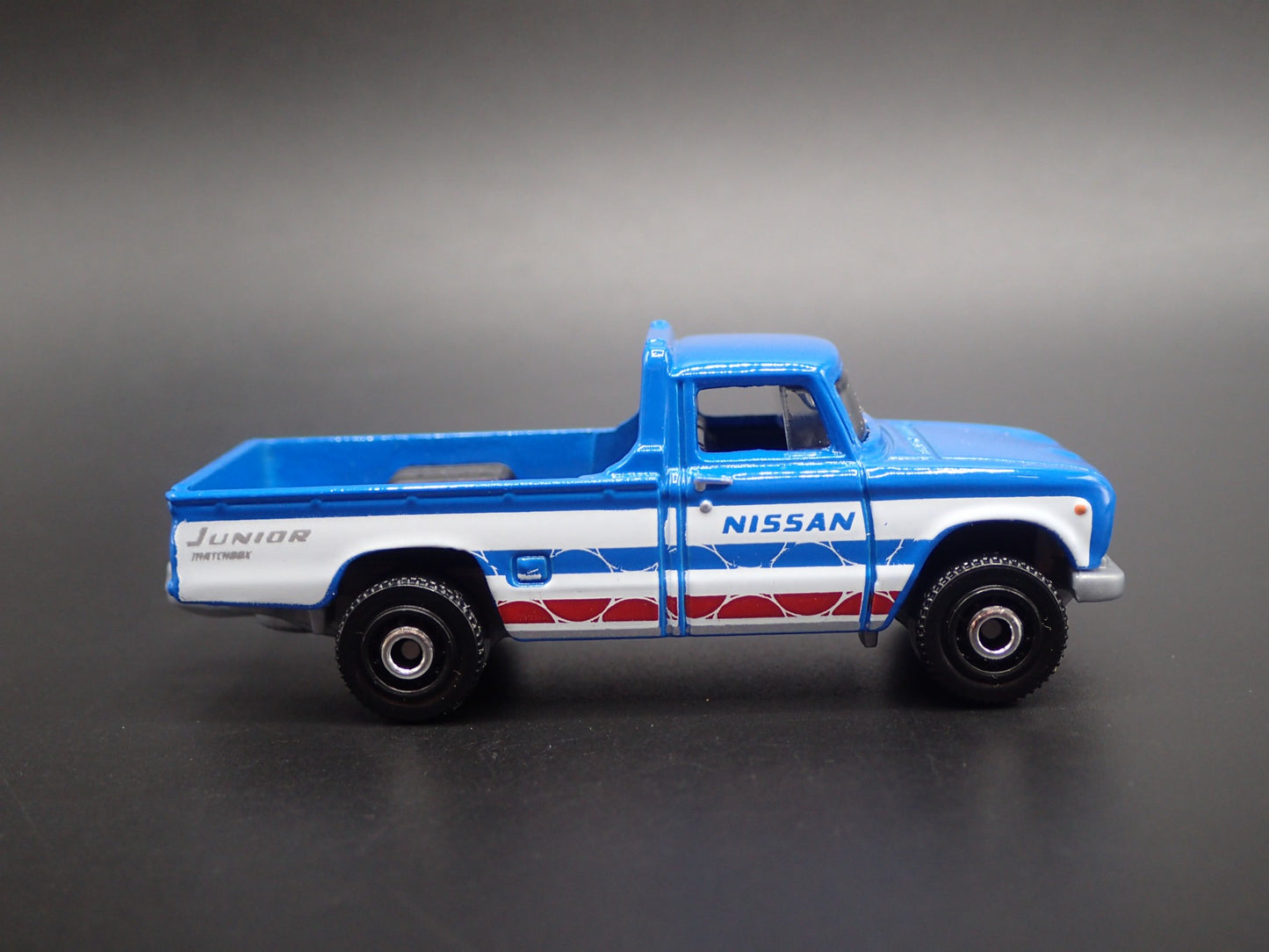 1962-1966 NISSAN JUNIOR PICKUP TRUCK HITCH 1:64 SCALE DIORAMA DIECAST MODEL CAR