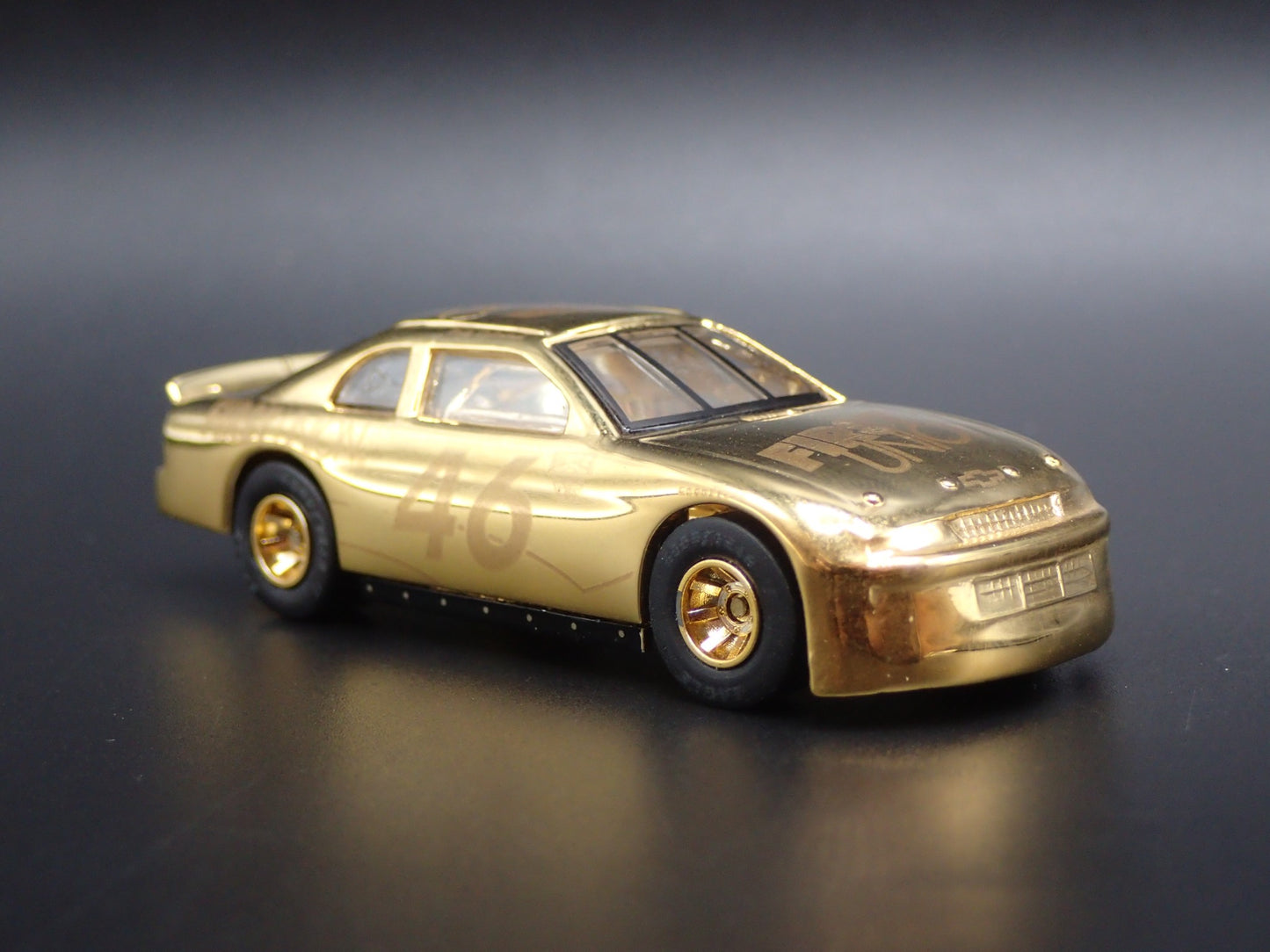 1998 CHEVY CHEVROLET MONTE CARLO FIRST UNION NASCAR 1:64 SCALE DIECAST MODEL CAR