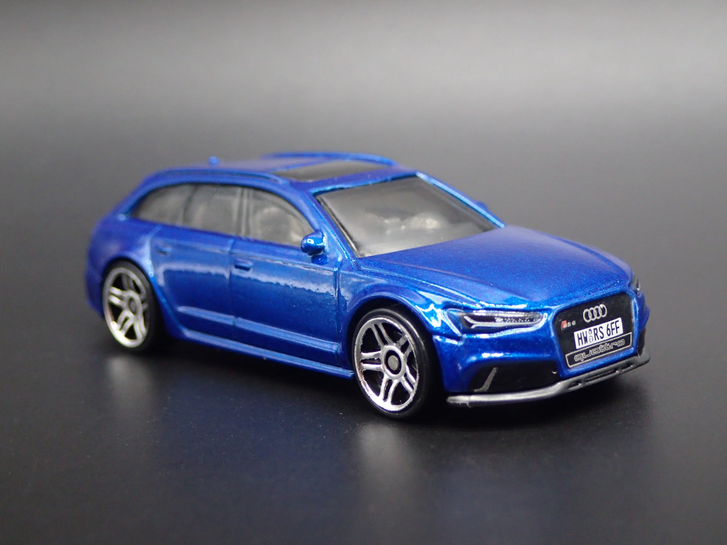 2013-2018 AUDI AVANT RS6 STATION WAGON BLUE 1/64 SCALE DIORAMA DIECAST MODEL CAR