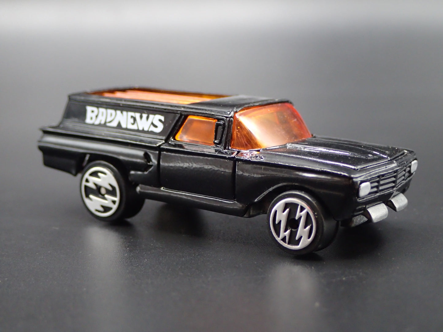 1960 CHEVY CHEVROLET PANEL WAGON TOM DANIELS NHRA 1:64 SCALE DIECAST MODEL CAR