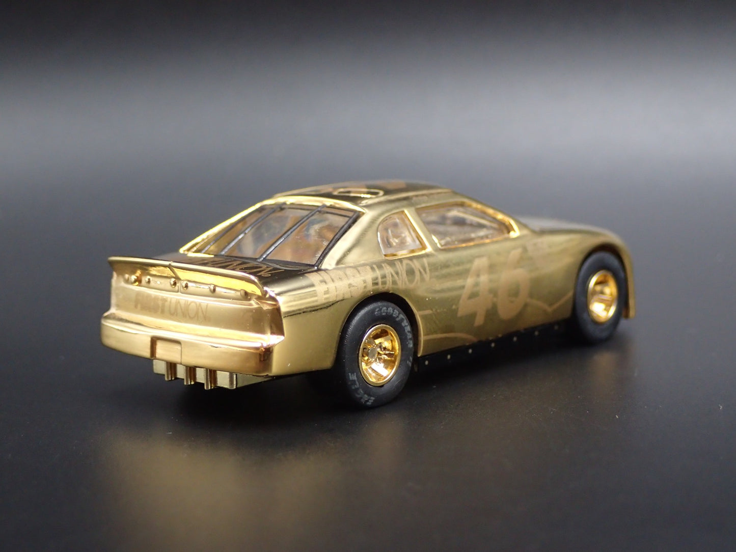 1998 CHEVY CHEVROLET MONTE CARLO FIRST UNION NASCAR 1:64 SCALE DIECAST MODEL CAR