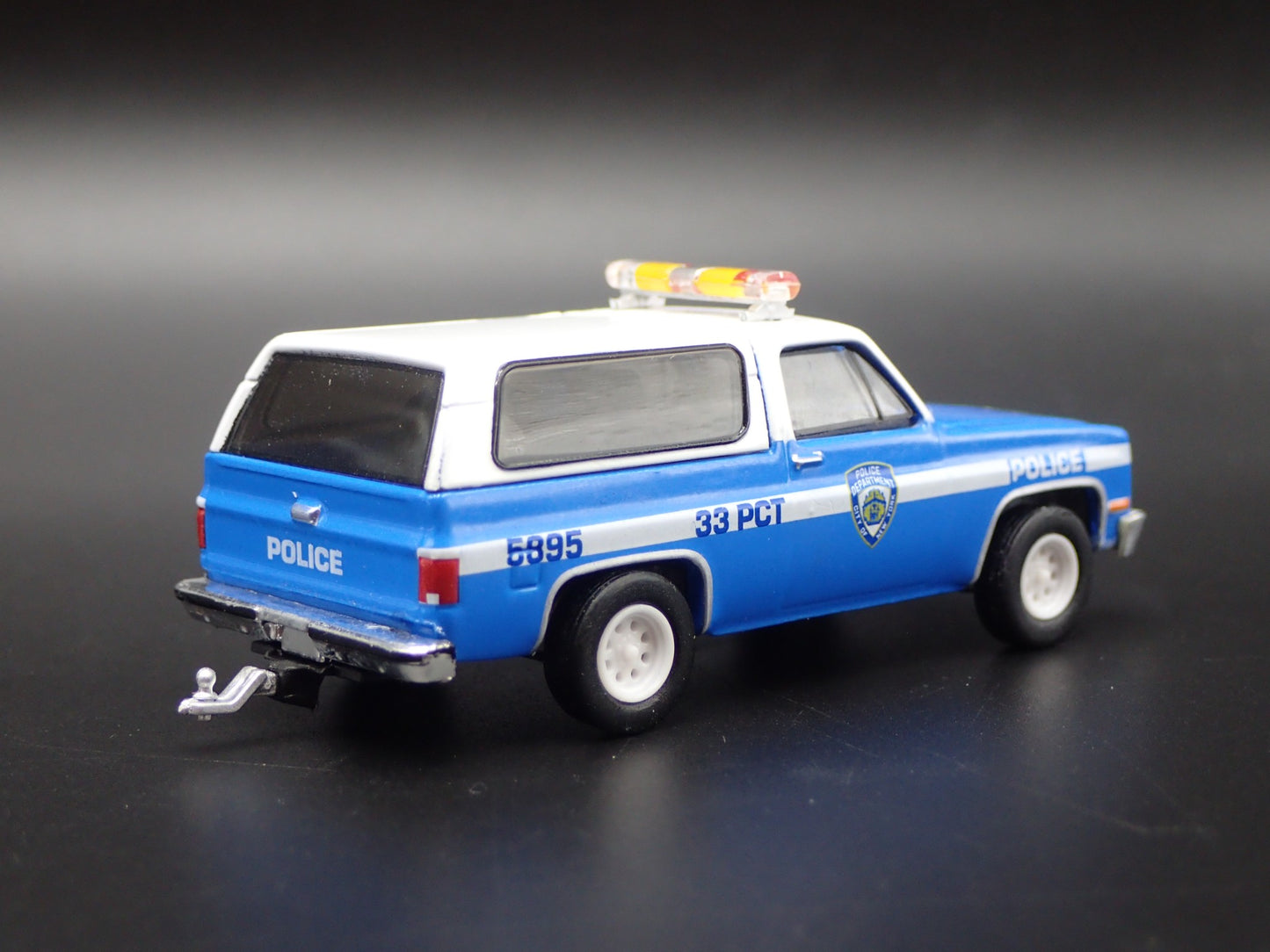 1985 85 CHEVY CHEVROLET K5 BLAZER SQUARE BODY NYPD 1:64 SCALE DIECAST MODEL CAR