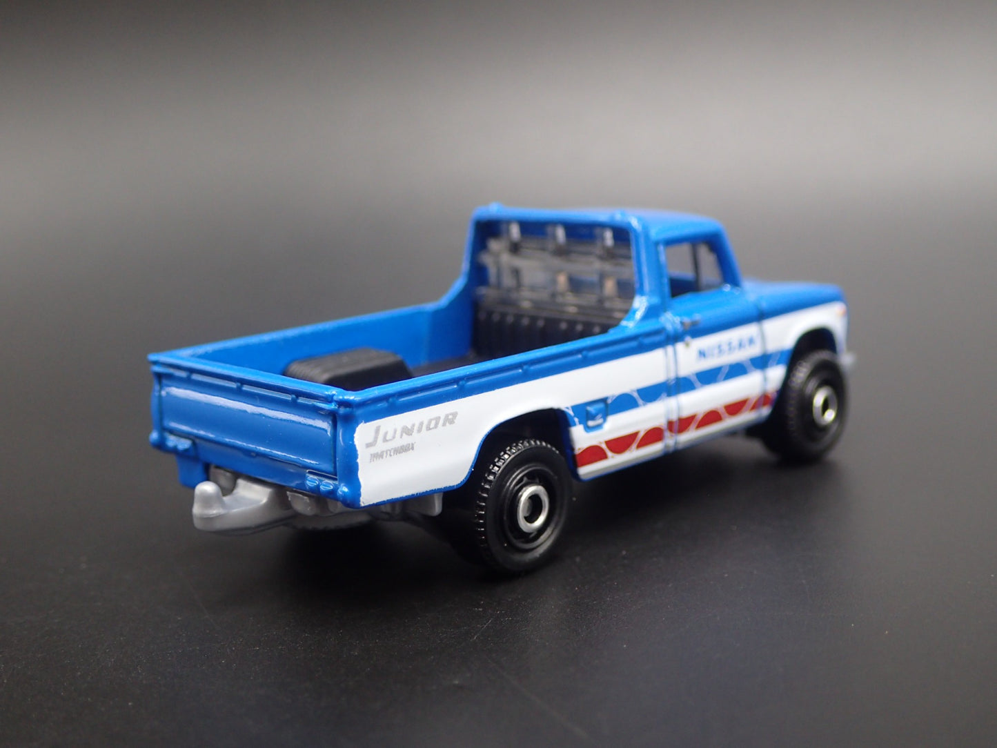 1962-1966 NISSAN JUNIOR PICKUP TRUCK HITCH 1:64 SCALE DIORAMA DIECAST MODEL CAR