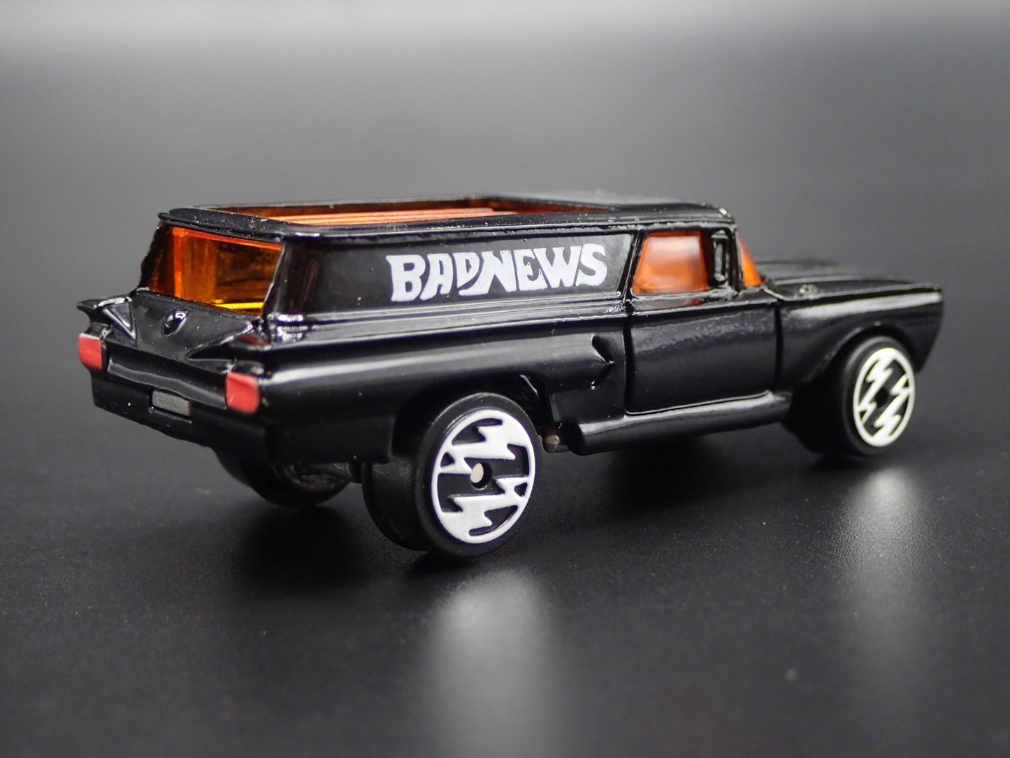 1960 CHEVY CHEVROLET PANEL WAGON TOM DANIELS NHRA 1:64 SCALE DIECAST MODEL CAR