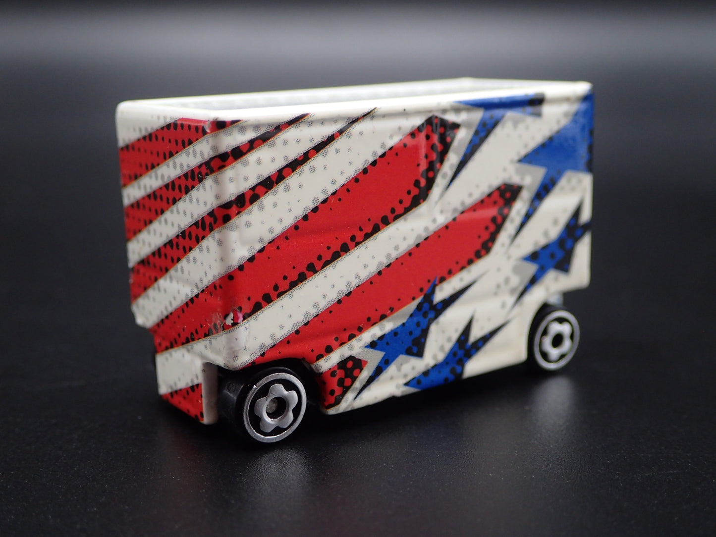 NASCAR TOOL CART WAR WAGON DAYTONA 500 STP 1:64 SCALE DIORAMA DIECAST MODEL CAR