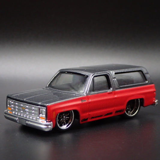 1979 79 CHEVY CHEVROLET K5 BLAZER SQUAREBODY RED 1:64 SCALE DIECAST MODEL CAR
