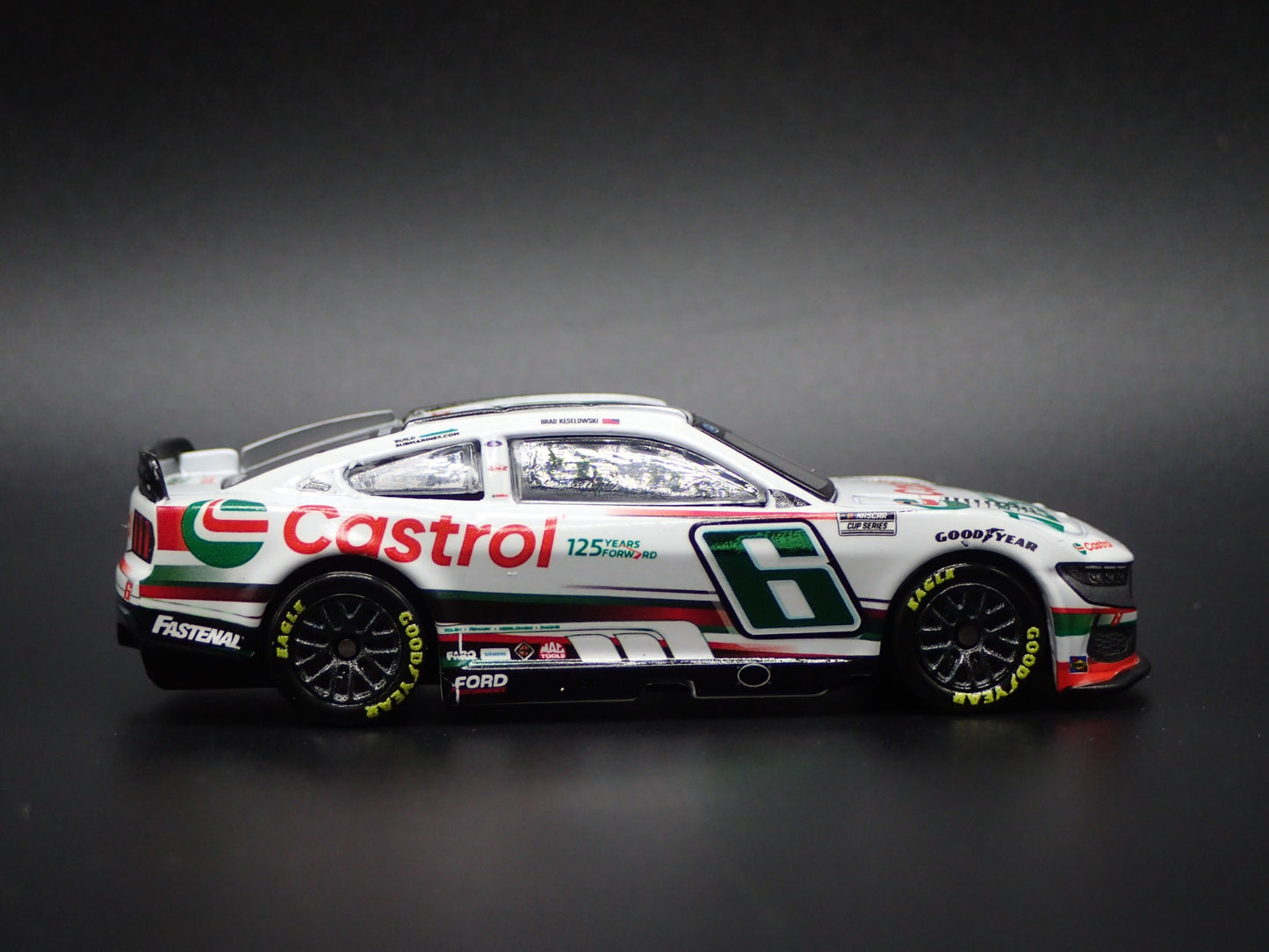 2024 FORD MUSTANG 6 BRAD KESELOWSKI CASTROL 125 YR NASCAR 1:64 DIECAST MODEL CAR
