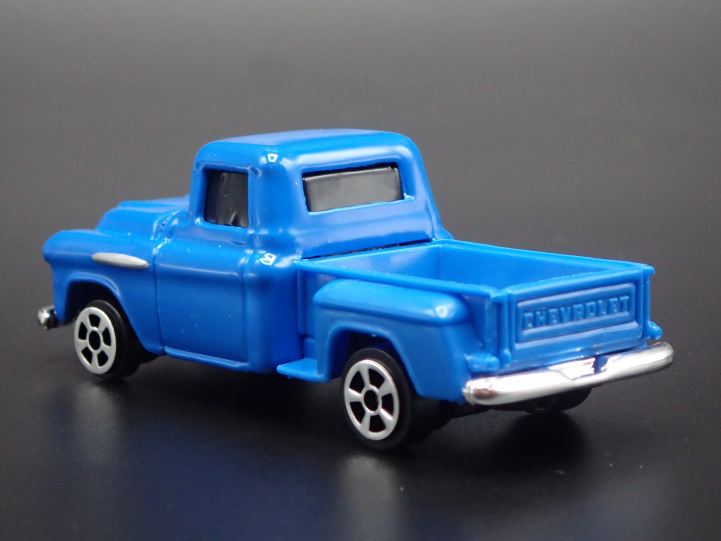 1957 57 CHEVY CHEVROLET STEPSIDE PICKUP TRUCK BLUE 1:64 SCALE DIECAST MODEL CAR