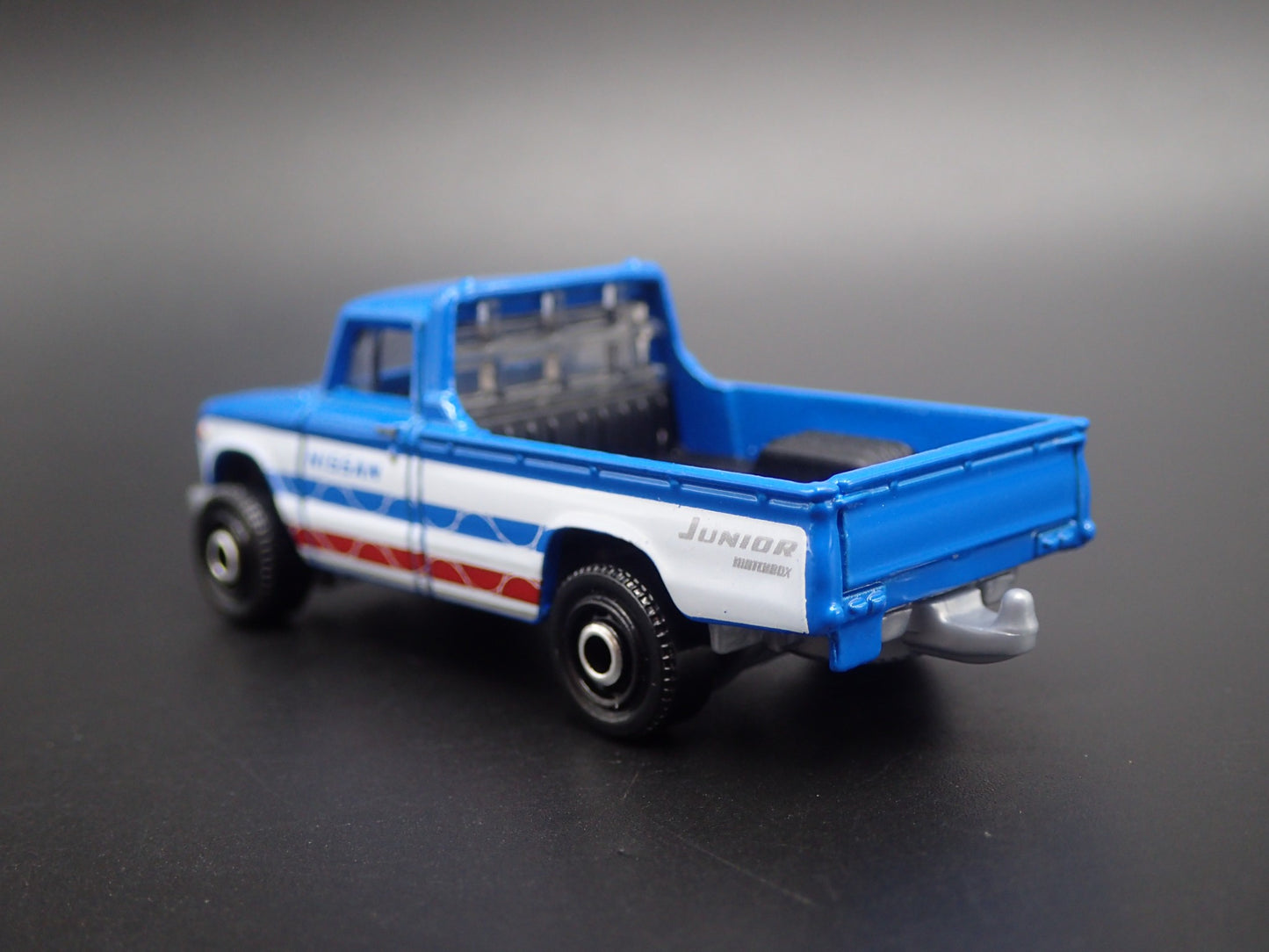 1962-1966 NISSAN JUNIOR PICKUP TRUCK HITCH 1:64 SCALE DIORAMA DIECAST MODEL CAR