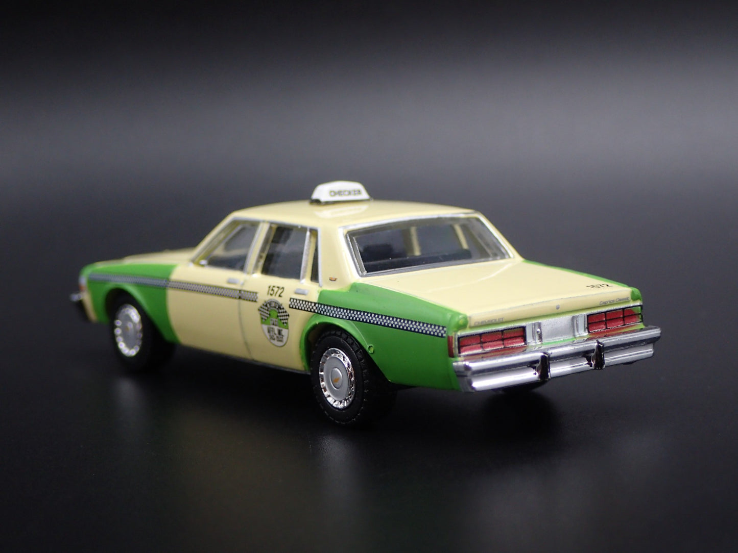 1987 87 CHEVY CHEVROLET CAPRICE TAXI CAB CHICAGO IL 1/64 SCALE DIECAST MODEL CAR