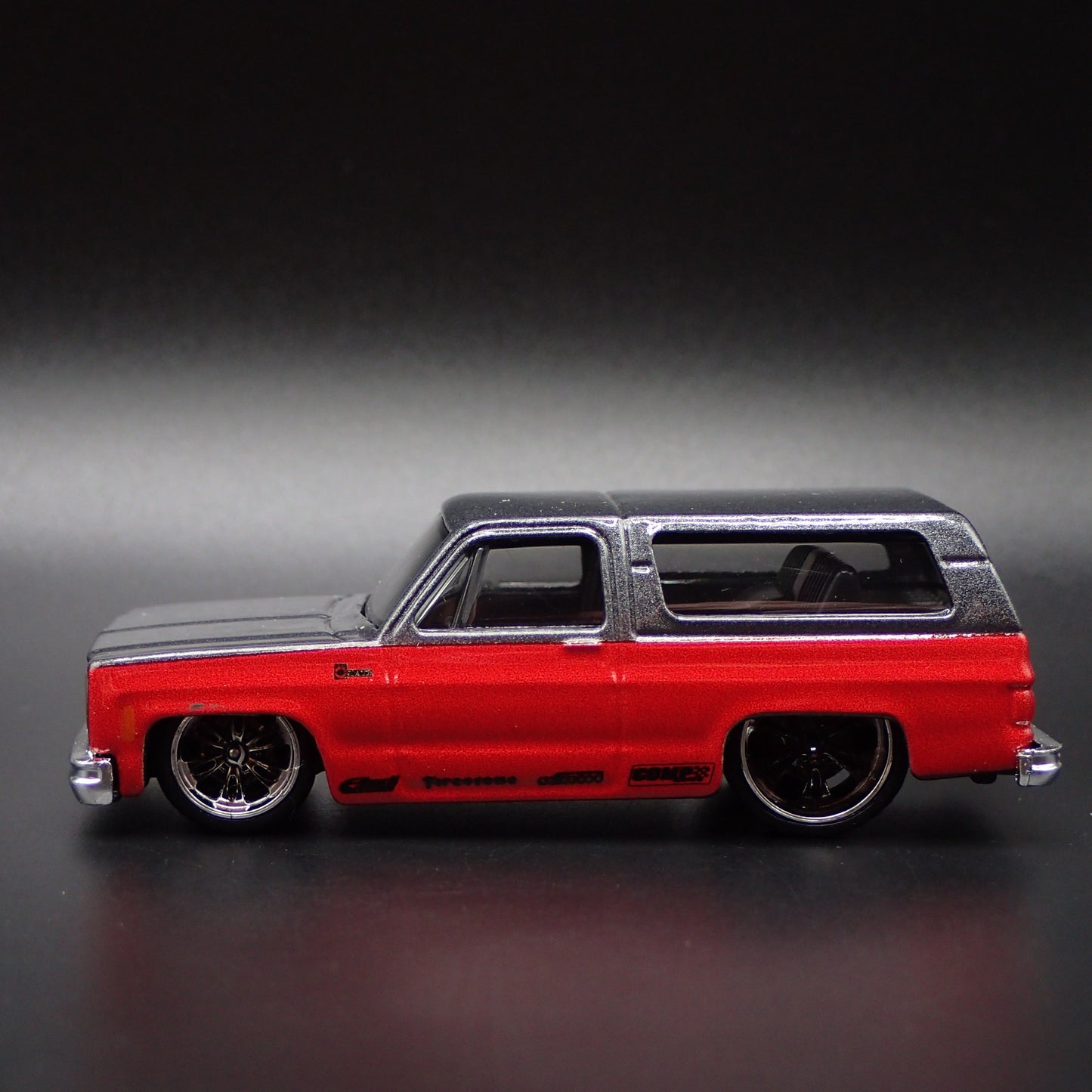 1979 79 CHEVY CHEVROLET K5 BLAZER SQUAREBODY RED 1:64 SCALE DIECAST MODEL CAR