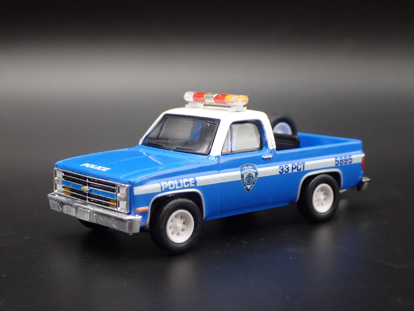 1985 85 CHEVY CHEVROLET K5 BLAZER SQUARE BODY NYPD 1:64 SCALE DIECAST MODEL CAR