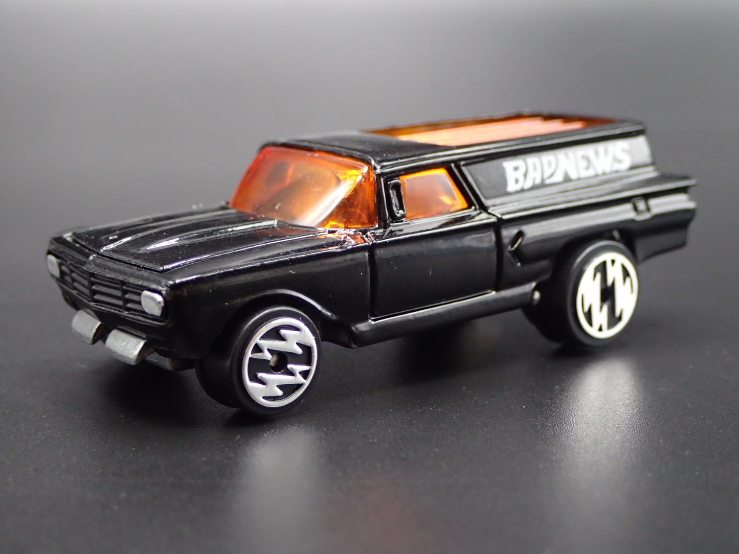 1960 CHEVY CHEVROLET PANEL WAGON TOM DANIELS NHRA 1:64 SCALE DIECAST MODEL CAR